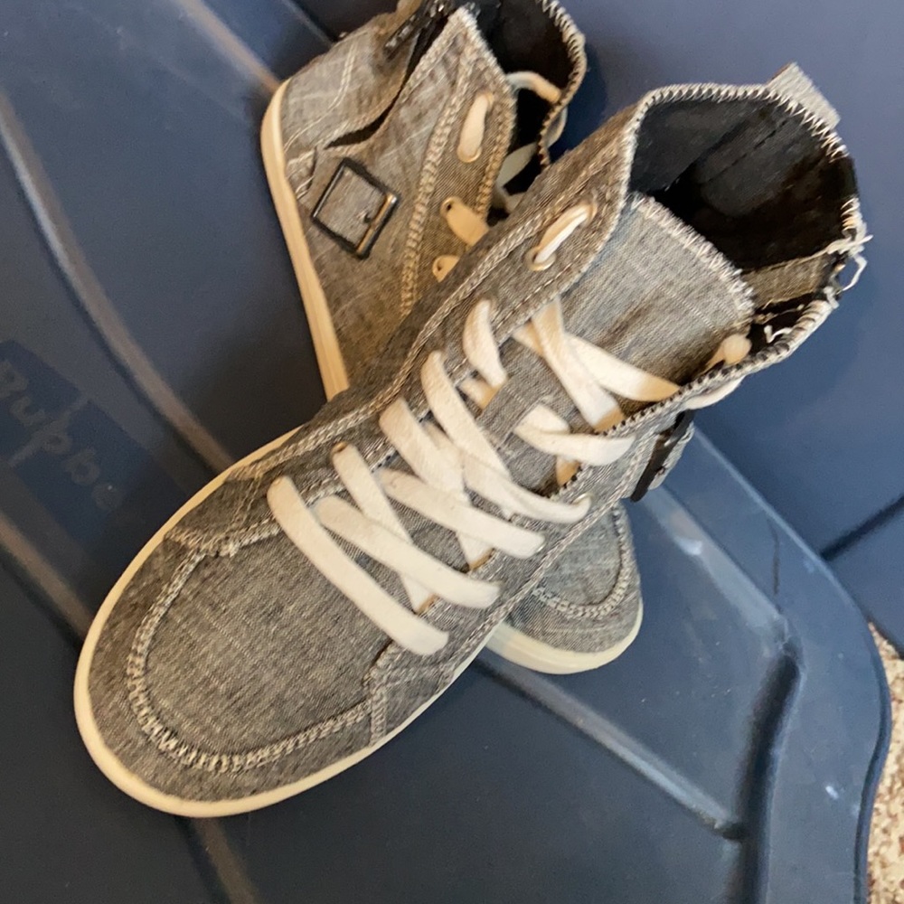 ROXY “Stowaway” Gray High-Top. Size 8 - Picture 2 of 14